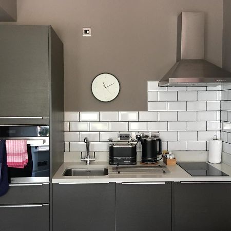 Park Lane Aparthotel By Urban Space Cardiff Extérieur photo