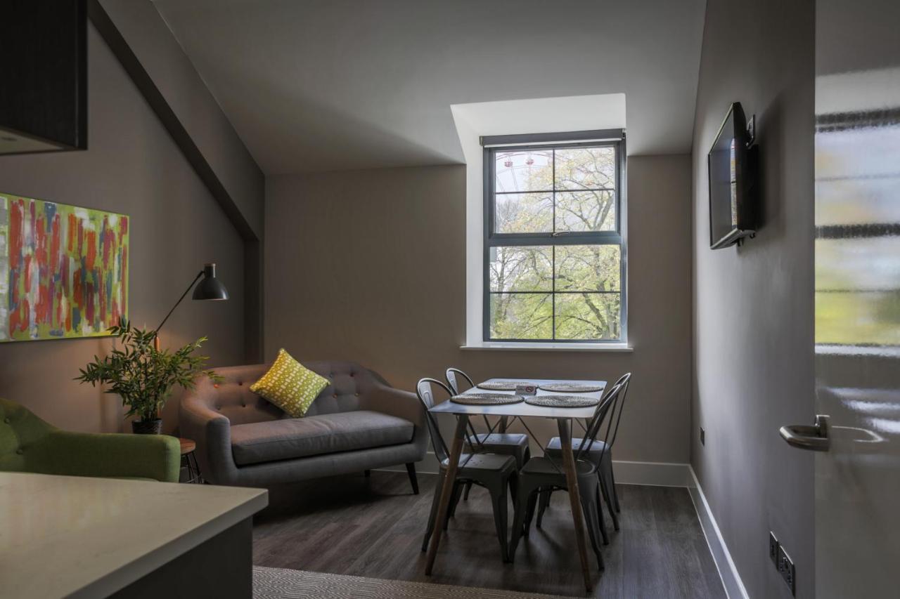 Park Lane Aparthotel By Urban Space Cardiff Extérieur photo