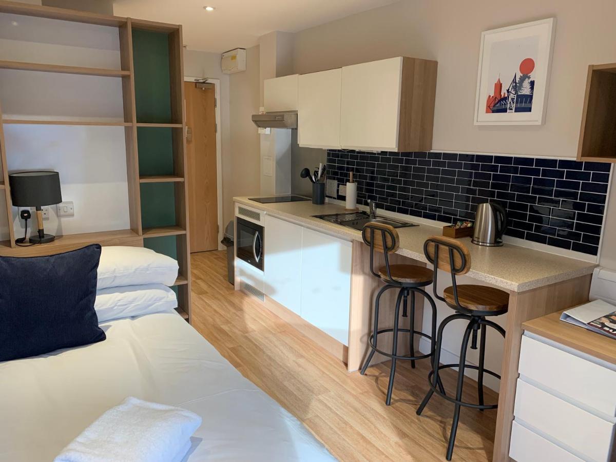 Park Lane Aparthotel By Urban Space Cardiff Extérieur photo