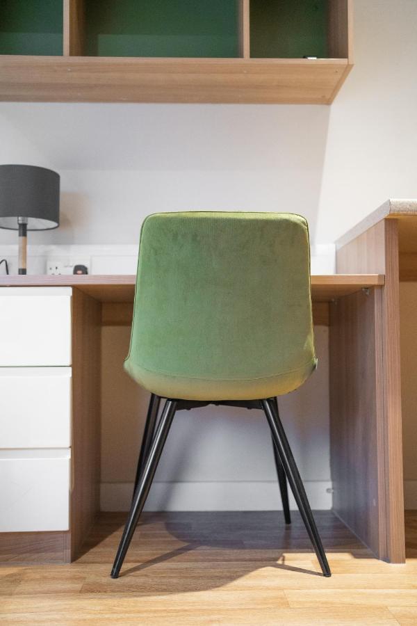 Park Lane Aparthotel By Urban Space Cardiff Extérieur photo
